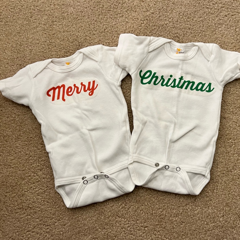 Merry Christmas onesie set size 0-3 months